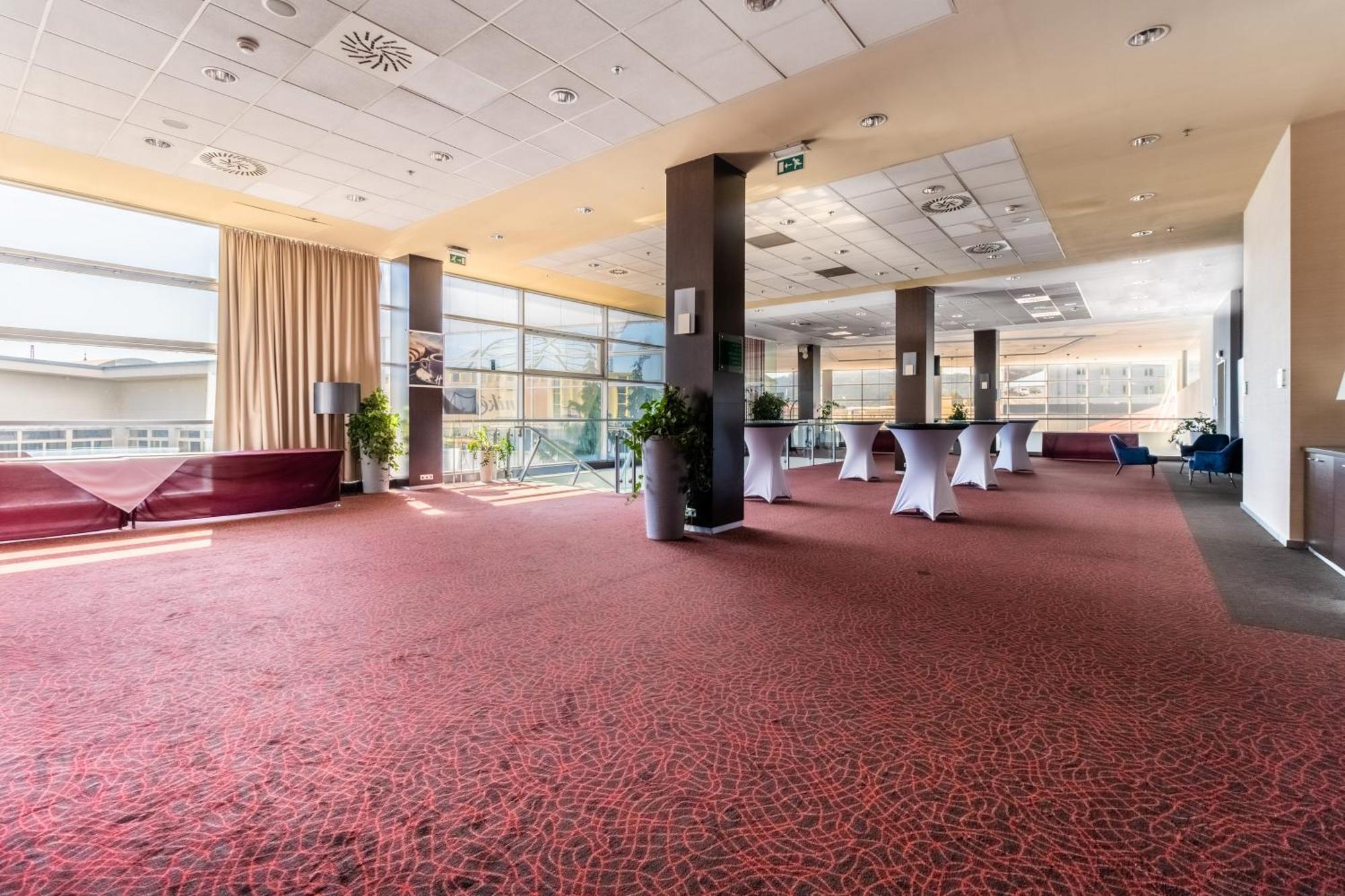 Holiday Inn Zilina By Ihg Exterior photo
